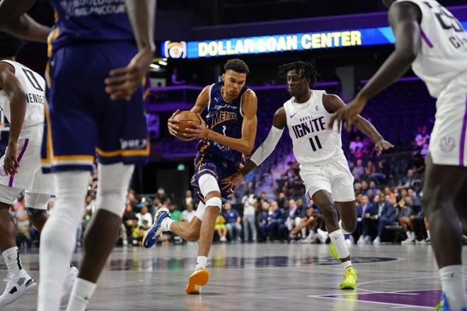 文班亚马刷新姚明纪录 湖人遭绝杀联盟权力更迭