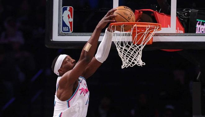 湖人逆风翻盘挺进西部第五 雷霆稳居榜首 火箭意