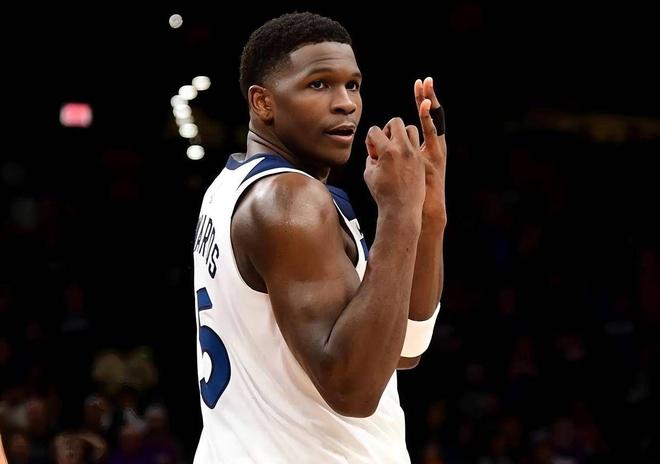 湖人逆风翻盘挺进西部第五 雷霆稳居榜首 火箭意