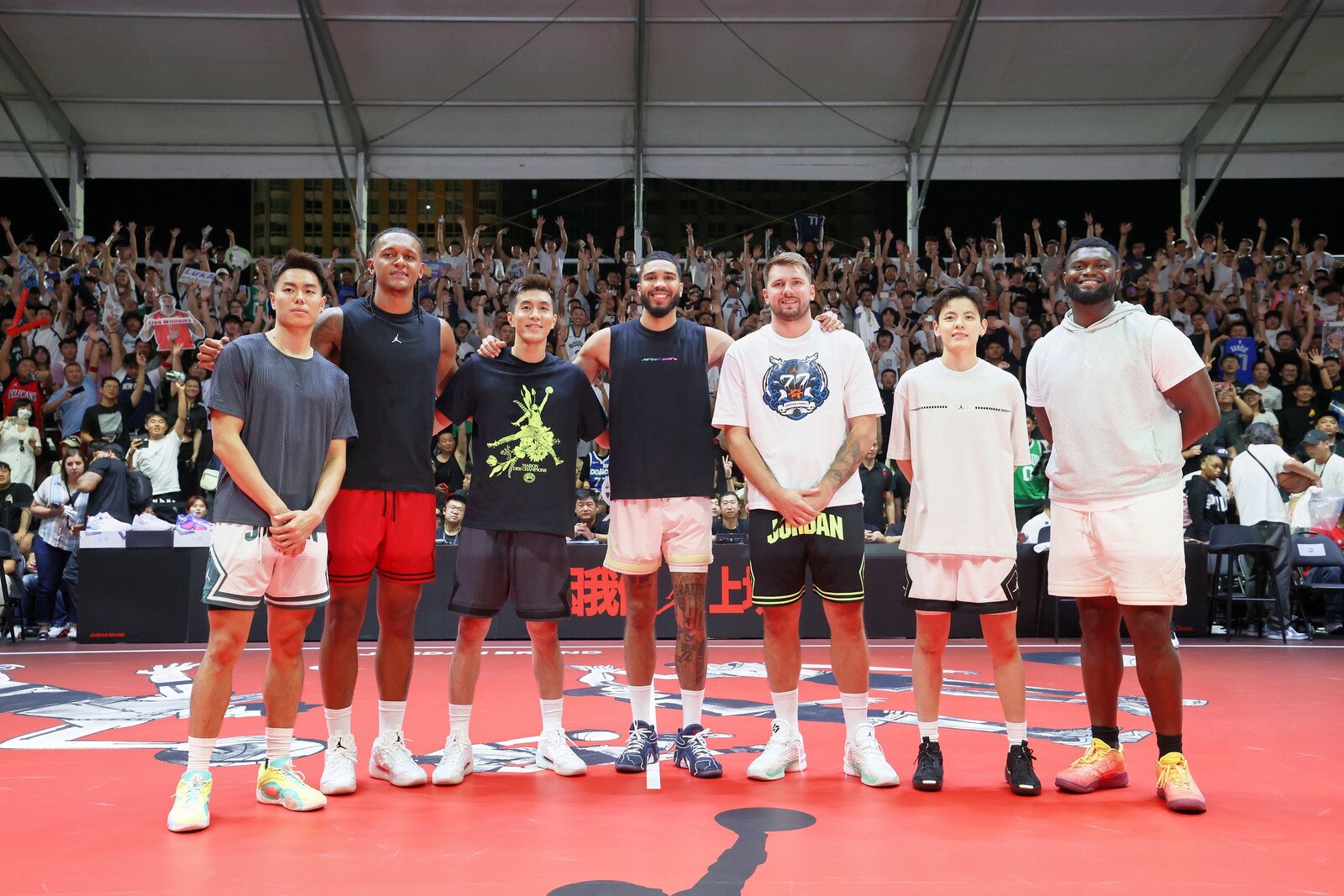 球迷热情无与伦比：四位NBA巨星北京体验中国篮