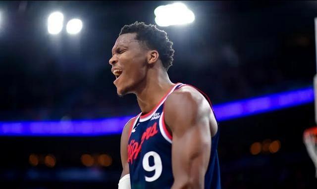 快船客场力克雄鹿 小特伦特36分难挽败局