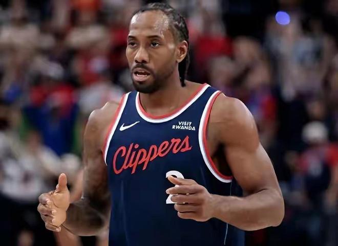 快船客场力克雄鹿 小特伦特36分难挽败局