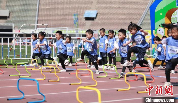 第四届山西少儿体育周开幕 萌宝们开启体育盛宴