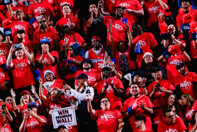 快船末节崩盘遭勇士逆转 伦纳德致命失误成关键