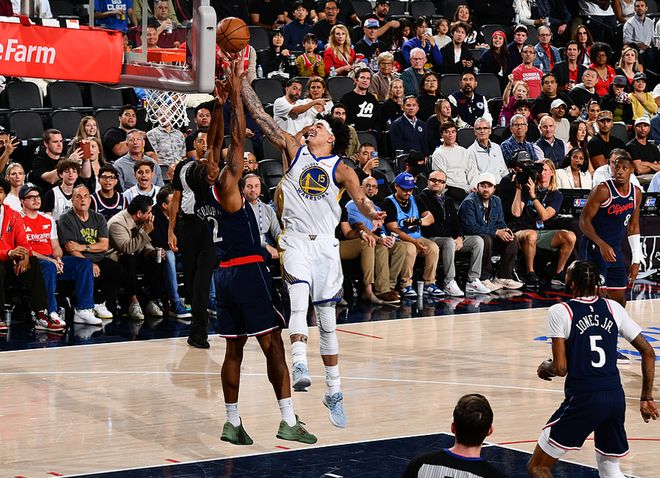 快船末节崩盘遭勇士逆转 伦纳德致命失误成关键