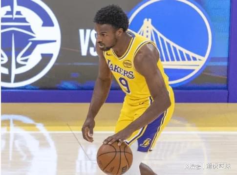 湖人双线受挫 东契奇里夫斯伤退冲击季后赛前景