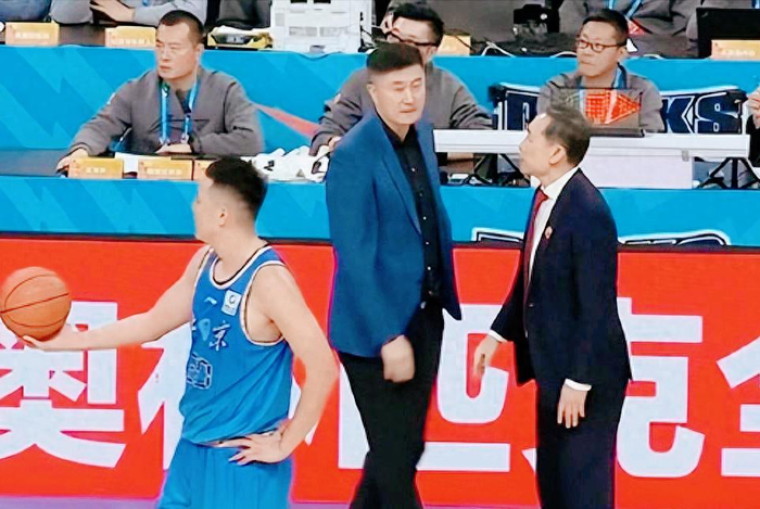 广东队主场崩盘送北京北汽第四 杜锋操作引争议